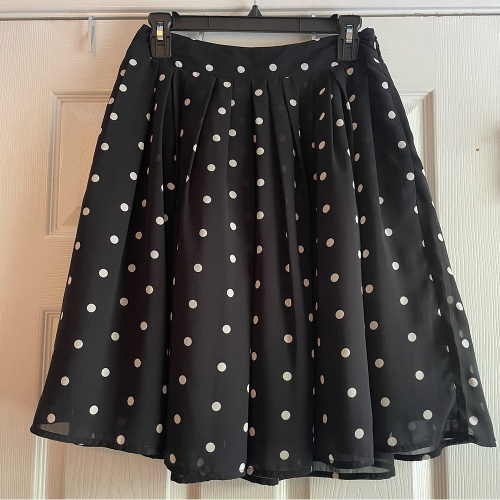 Worthington Size 4P Black White Polka Dot Skirt Pockets